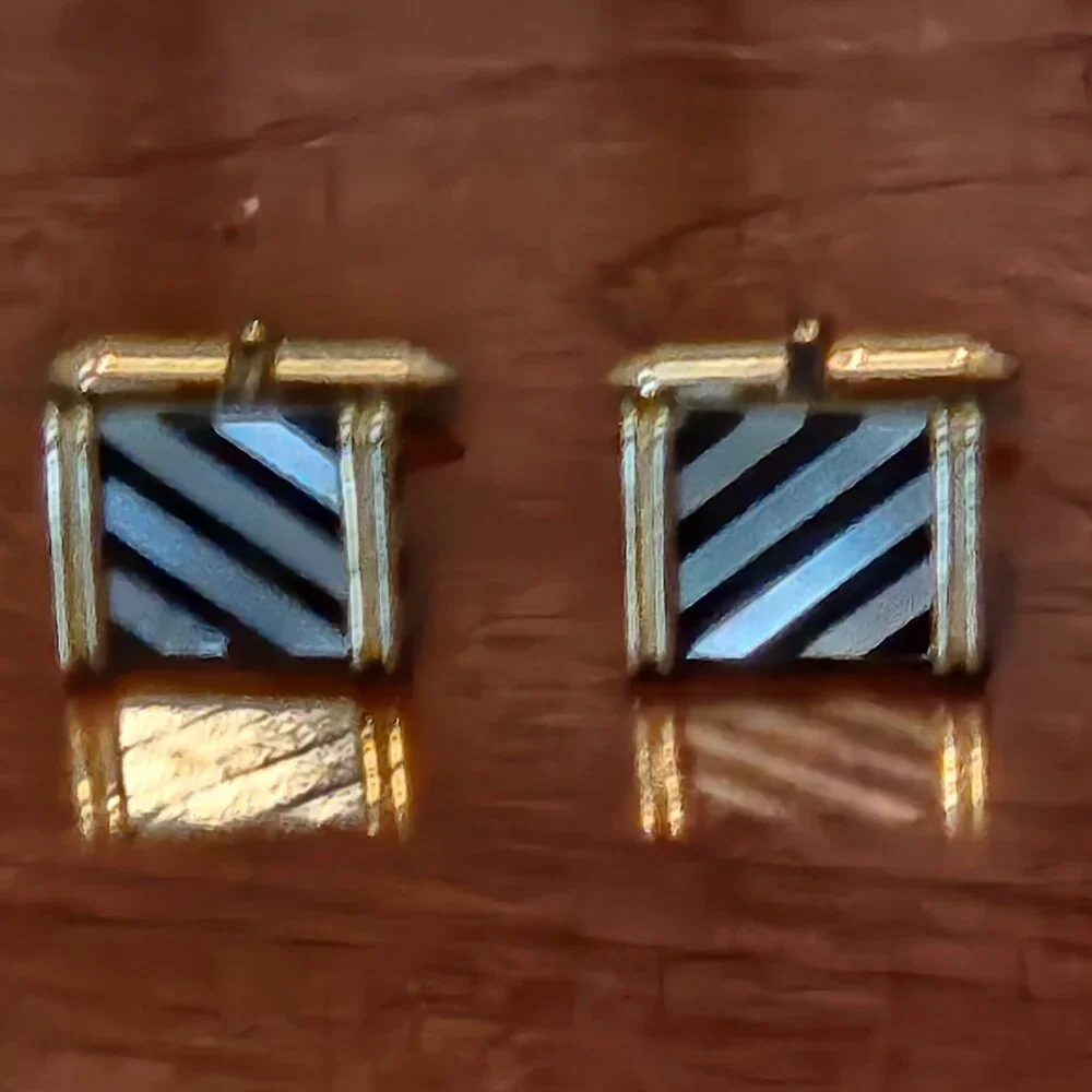 HEAVY RARE VINTAGE ESTATE MAYORS BIRKS 18K ITALY GOLD MOP ONYX STRIPED CUFFLINKS